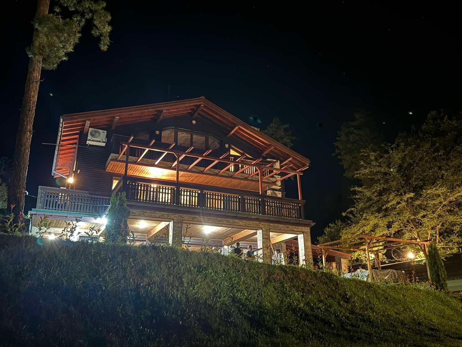 Villa Iskar Lake Residence By Bookvillabg Shtarkelovo Gnezdo Exterior foto